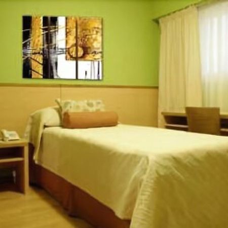 Hotel Presidente Peron Buenos Aires Buitenkant foto